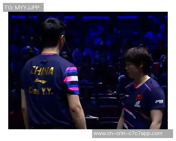 混双颁奖礼：刘诗雯笑脸绚烂，陈垣宇蒯曼丢失，大迪动作太风趣了